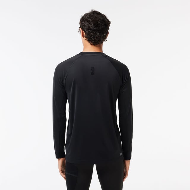 Designed for HIIT & Functional training  for a regular frequency of use This product is providing you Ultra Dry technology which guarantees you to keep you dry even during pratice. It also offers Stretch fabric to follow your every move during training This t-shirt has ventilation holes at back for thermal comfort Slim Fit: adjusted ease on body It has been tested by athletes to ensure functionality The most adapted fashion sport apparel and accessories items to our Golf and Tennis athletes to prepare for and for game day