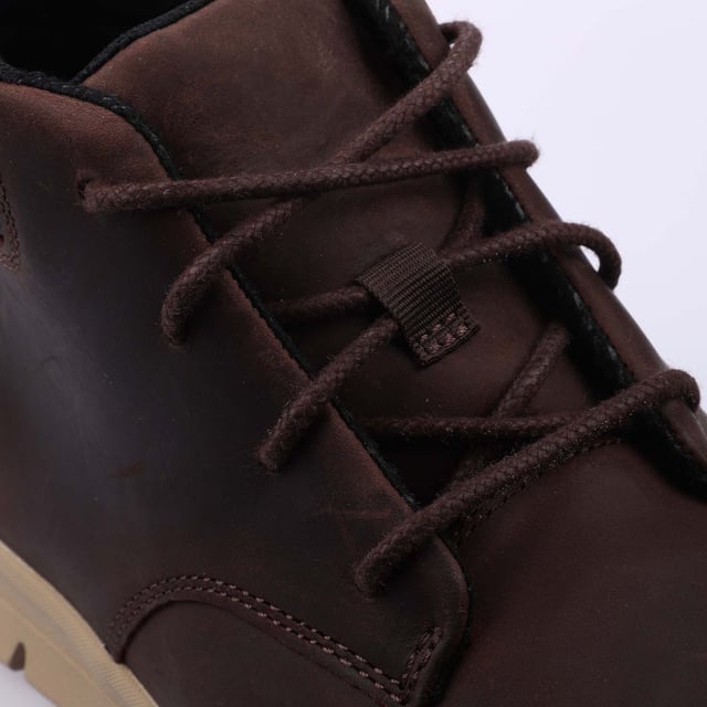 Mens Timberland Graydon Mid Lace Boots in dark brown.- Leather upper.- Lace-up style.- Cushioned collar and tongue.- Embossed logo on heel.- HoverLite comfort outsole and ReBOTL fabric lining.- Durable rubber outsole.- Ref: A5SEZV131