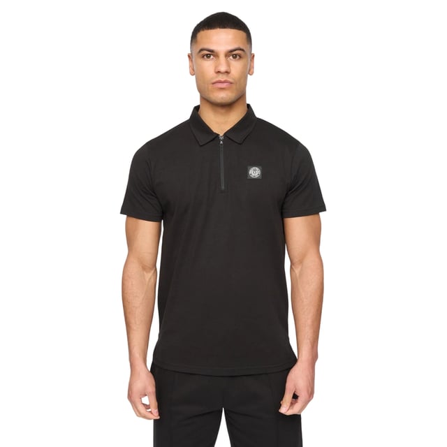 100% Baumwolle. Gewebe: Trikot, Weiche Haptik. Design: Logo, Gummi-Abzeichen. Taille: Elastisch. Kurzärmlig. Schaftrand zum Umklappen. Zum Überziehen, mit kurzem Reißverschluss. Inhalt: 1 Poloshirt, 1 Shorts. Passform: leger. S: 96,52 cm. M: 102 cm. L: 107 cm. XL: 112 cm. XXL, XXL, XXL: 116,84 cm, 116,84 cm.