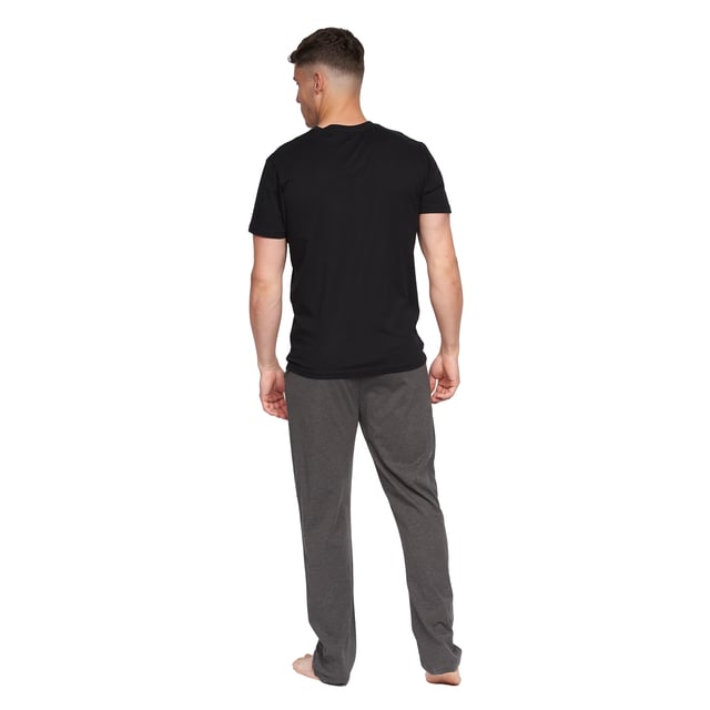 100% Cotton. Design: Logo. Neckline: Crew Neck. Sleeve-Type: Short-Sleeved. Fastening: Pull-On. Contents: 1 Bottoms, 1 Top. S: 38 in. M: 40 in. L: 42 in. XL: 44 in. XXL: 46 in.