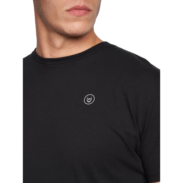 100% Cotton. Design: Logo. Neckline: Crew Neck. Sleeve-Type: Short-Sleeved. Fastening: Pull-On. Contents: 1 Bottoms, 1 Top. S: 38 in. M: 40 in. L: 42 in. XL: 44 in. XXL: 46 in.