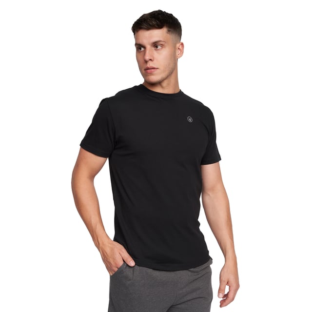 100% Cotton. Design: Logo. Neckline: Crew Neck. Sleeve-Type: Short-Sleeved. Fastening: Pull-On. Contents: 1 Bottoms, 1 Top. S: 38 in. M: 40 in. L: 42 in. XL: 44 in. XXL: 46 in.