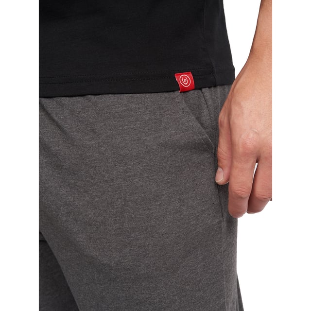 100% Cotton. Design: Logo. Neckline: Crew Neck. Sleeve-Type: Short-Sleeved. Fastening: Pull-On. Contents: 1 Bottoms, 1 Top. S: 38 in. M: 40 in. L: 42 in. XL: 44 in. XXL: 46 in.