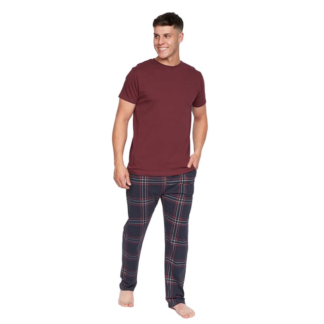 100% Cotton. Design: Checked, Plain. Pockets: 2 Side Pockets. Neckline: Crew Neck. Waistline: Elasticated. Sleeve-Type: Short-Sleeved. Fastening: Pull-On. Contents: 1 Bottoms, 1 Top.