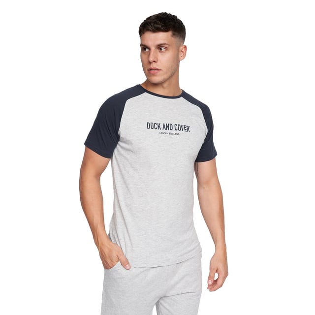 100% Cotton. Design: Logo, Text. Pockets: 2 Side Pockets. Neckline: Crew Neck. Sleeve-Type: Raglan, Short-Sleeved. Cuffed Ankle. Fastening: Pull-On.