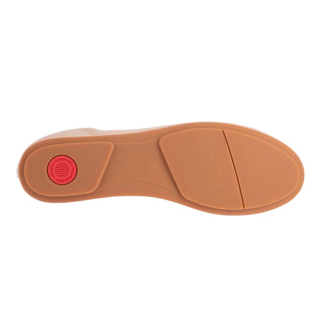 Upper: Leather. Outsole: Rubber, Slip Resistant. Fabric Technology: Dynamicush Technology. Anatomically Shaped Footbed. Flat. Cut: Low. Design: Bow. Toe Style: Round. Fastening: Slip-on.