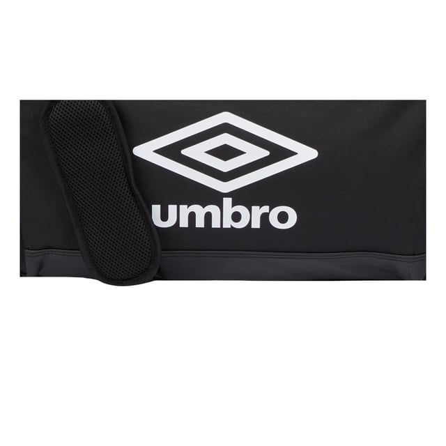 Design: Logo, Printed. Fastening: Two Way Zip. 2 Wheels, Pull Handle, Shoulder Strap, Webbing Carry Handle. Compartments: 1 Main Compartment. Pockets: 1 Front Pocket, 2 Side Pockets, Zip.