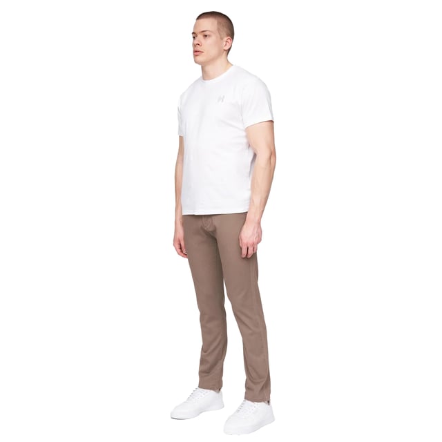 98% Cotton, 2% Elastane. Design: Plain. Fastening: Button, Zip Fly. Belt Loops, Woven Label. Pockets: 2 Front Pockets, 2 Back Pockets, 1 Coin Pocket.