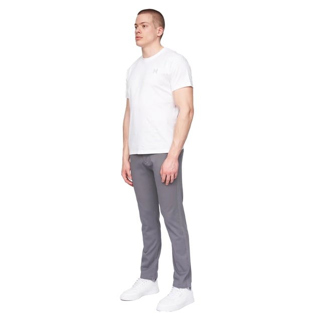 98% Cotton, 2% Elastane. Design: Plain. Fastening: Button, Zip Fly. Belt Loops, Woven Label. Pockets: 2 Front Pockets, 2 Back Pockets, 1 Coin Pocket.