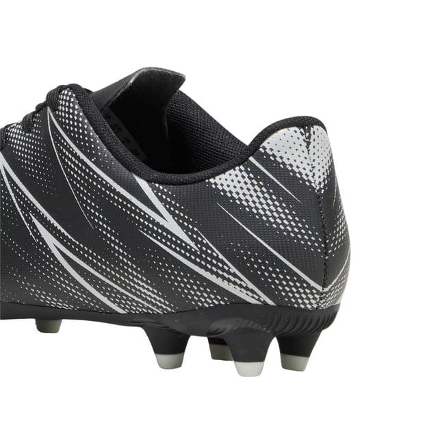 Marke: Puma. Obermaterial: Synthetischer Stoff. Futterstoff: Stoff. Eigenschaften: Rasen Training. Laufsohle: Synthetischer Stoff. Ösen: 6. Gewebetechnik: langlebig, Leicht. Absatz: Flacher Absatz. Niedrig geschnitten. Design: Grafikdruck, Logo. Zehenstil: Rund. Zum Schnüren.
