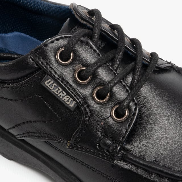 US Brass STUBBY Boys Lace-Up Casual Shoes Black

 Upper Material: Synthetic

Lining Material: Fabric

Sole Material: Rubber

Closure/Fastening: Lace-Up

Features: Comfort,Breathable,Adjustable

Toe Shape: Square

Shoe Width: Regular

Item Weight: 1.1 KG

Heel Height: Flat (Under 2.5cm)

Shoe Style: School

Gift Boxed: No
Product Code: B881A