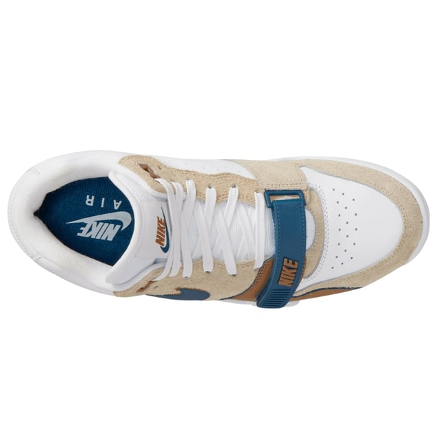 Nike Air Trainer 1, bruine schoenen, Nike bruine schoenen, 100% textiel, blauw vinkje, vetersluiting, gymkleding, merkbadge aan de zijkant van de schoen, gemaakt in Indonesië