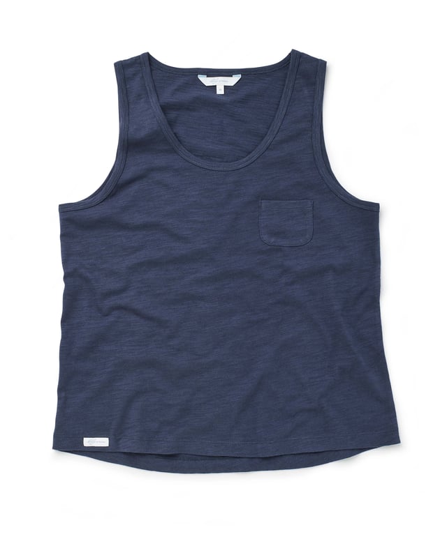 A must-have for animal lovers, this women's pyjama set includes a soft slub jersey vest and horse-print shorts made from organic cotton. A comfortable choice for bed, it's also great for lounging at home. Vest and lounge shorts set. Lily Of The Row branding. Vest 100% slubbed cotton single jersey 160gr; shorts 100% pure organic cotton printed poplin. Vest; small chest pocket. Scooped hem. Semi fitted. Centre back length on size 12 is 60cm. Shorts; navy herringbone tape drawstring at waist. Easy pull on shorts with side pockets. Relaxed fit. Inside leg on size 12 is 9.5cm. Machine wash at 40°C. Presented in fully recyclable packaging. Safety warning: keep away from fire.
