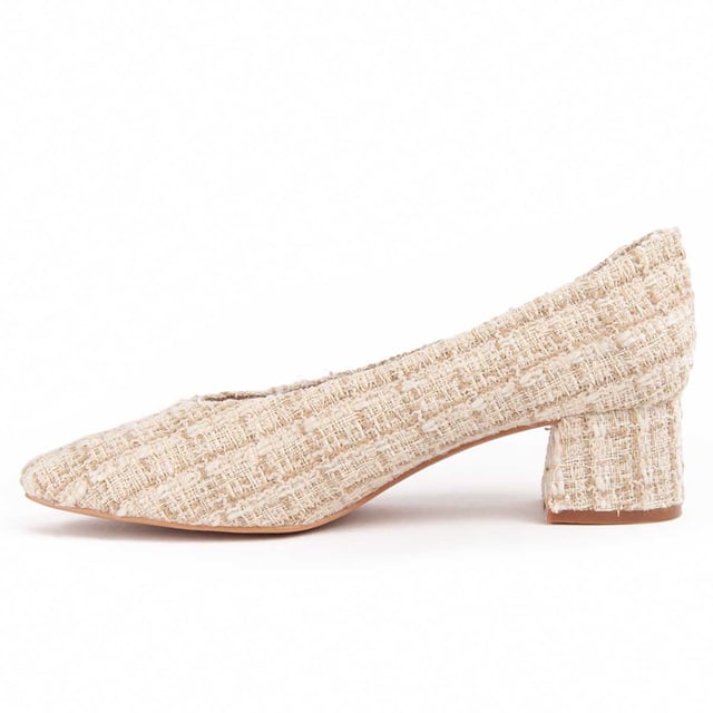 Absatzschuh für Damen. Bequeme Passform. Hergestellt von anderen Marken für unsere Marke. Ungefähre Maße: 4 cm Absatz.
