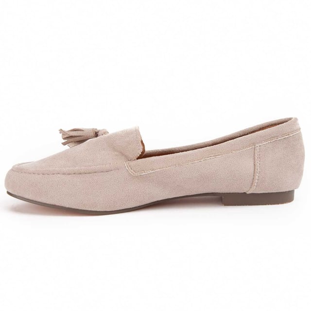 Casual loafer voor dames. Comfortabele pasvorm. Gefabriceerd door andere merken voor ons merk.