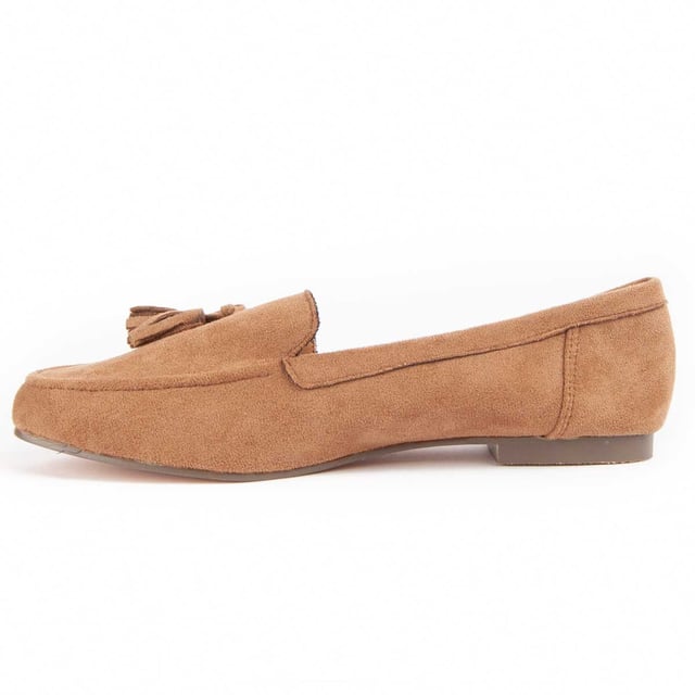 Casual loafer voor dames. Comfortabele pasvorm. Gefabriceerd door andere merken voor ons merk.