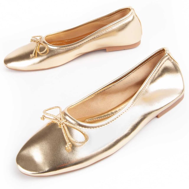 Casual ballerina voor dames. Comfortabele pasvorm. Gefabriceerd door andere merken voor ons merk.
