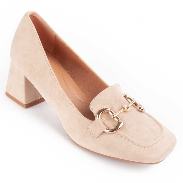 Absatzschuh für Damen. Bequeme Passform. Hergestellt von anderen Marken für unsere Marke. Ungefähre Maße: 6 cm Absatz.