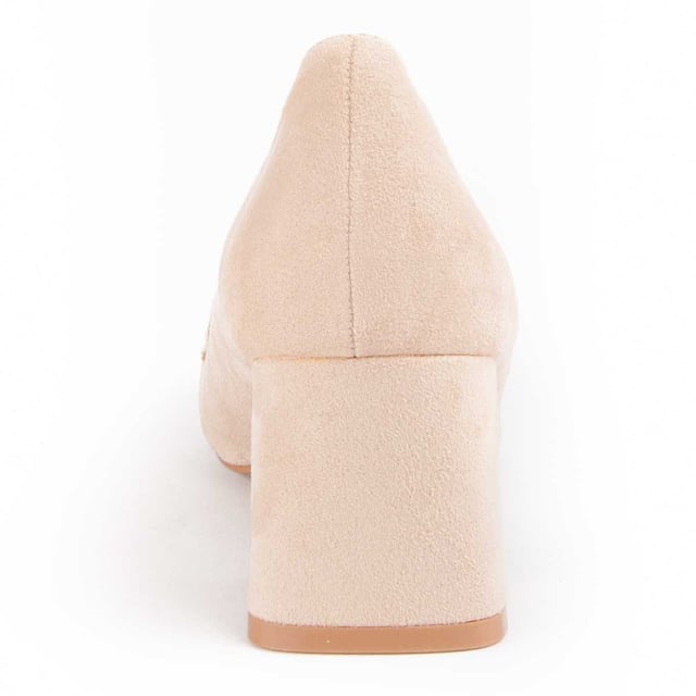 Absatzschuh für Damen. Bequeme Passform. Hergestellt von anderen Marken für unsere Marke. Ungefähre Maße: 6 cm Absatz.