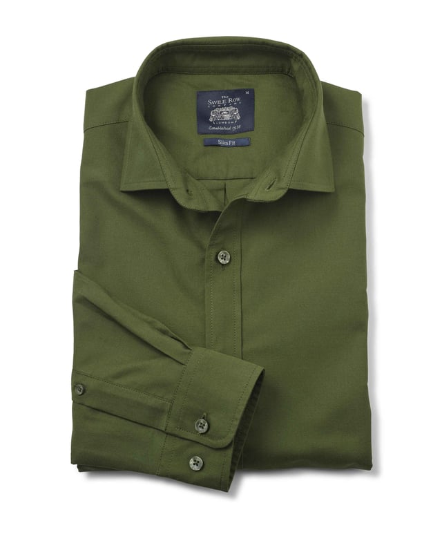 Our classic Oxford shirt in khaki. Made from 100% BCI cotton and cut to a slim fit shape which is flattering yet offers ease of movement. Finished with single cuffs. This casual shirt features a curl resistant cutaway collar, with an integral and removable collar stay, split yoke, long tails and stylish single cuffs.