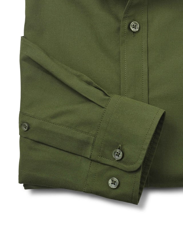 Our classic Oxford shirt in khaki. Made from 100% BCI cotton and cut to a slim fit shape which is flattering yet offers ease of movement. Finished with single cuffs. This casual shirt features a curl resistant cutaway collar, with an integral and removable collar stay, split yoke, long tails and stylish single cuffs.
