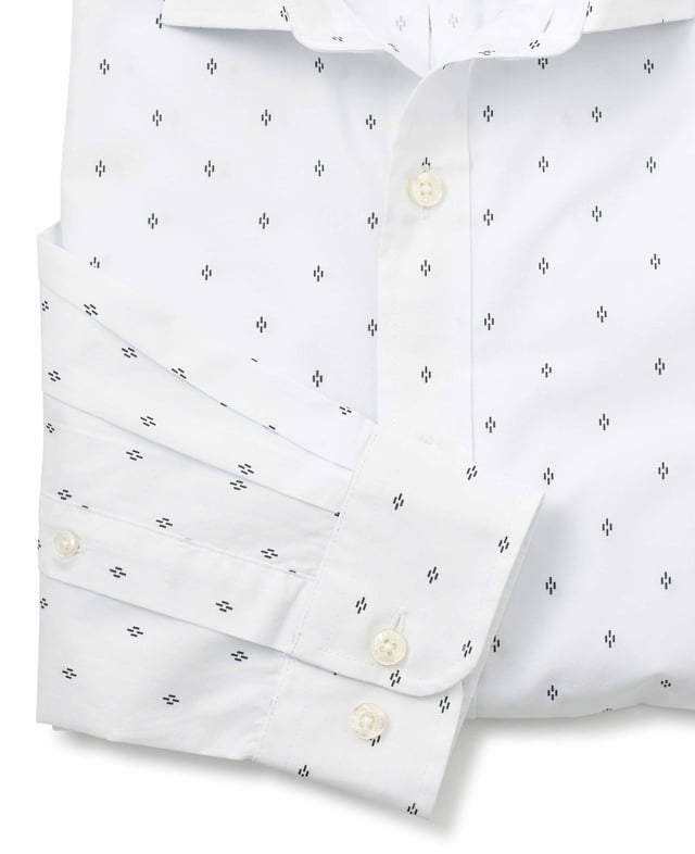 We had evenings and parties in mind when designing this printed shirt, but it's also an excellent choice for a wide range of social occasions. Crafted from soft cotton, it's cut to the perfect length which allows you to wear it tucked in or out and features a small neat collar and chest pocket.