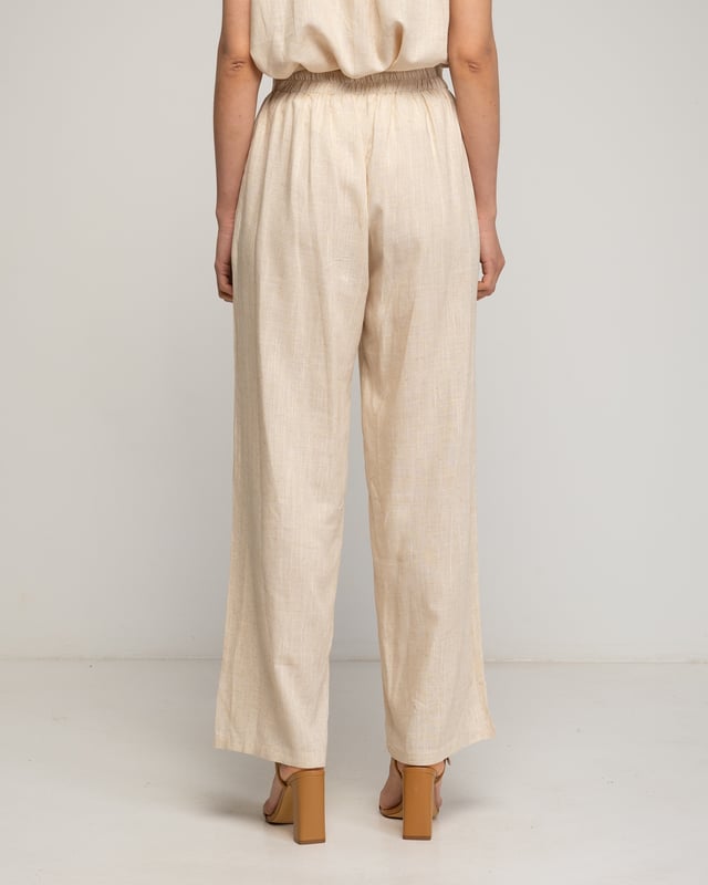 Rechte broek met steekzakken en gerimpelde tailleband