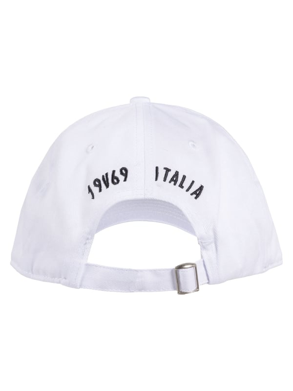 19v69 ITALIA Cap ULLI geeft je outfit een speelse charme met zijn geborduurde berenmotief in Italiaanse look. Gemaakt van puur katoen is het de perfecte metgezel voor zonnige dagen met een stijlfactor.