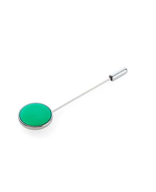 Heading to a wedding? Add subtle colour to your favourite tailored ensembles with this elegant lapel pin. It comes presented in a Savile Row presentation box, so it's ideal for gifting too. Shiny rhodium plated. Green enamel. Pin 6cm long head 1.5cm diameter. Presented in a black Savile Row box.