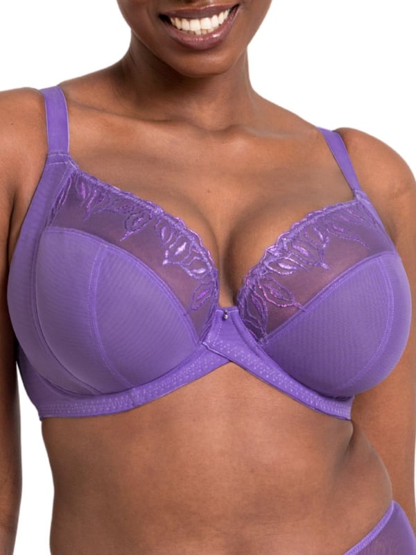 Curvy Kate Flare Plunge Bra. Underwired non padded plunge bra with a curved underband, four-section cups and side support and a J-Hook for a multiway racerback option, this bra offers uplift, forward projection and fuller coverage with a lower neckline . The product is recommended for hand wash only.