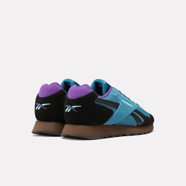 Suede  textile and synthetic upper.Lace-up front fastening.Padded ankle collar and tongue.Reinforced toe cap.Logo at heel and windowbox.Logo tab at tongue.EVA foam midsole.Rubber outsole.