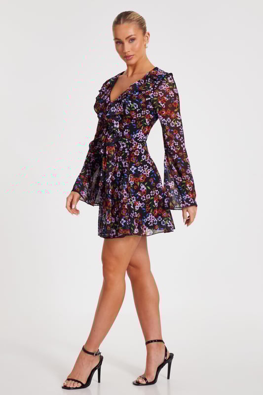 - Chiffon finish - Floral print - Ruffle design - Tie front detail - Model height: 5'9" - Model wears uk 8 / us 4 / eur 36 - Always check the care wash label - Cool hand wash with mild detergent