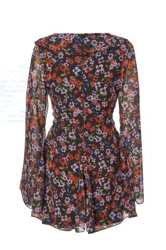 - Chiffon finish - Floral print - Ruffle design - Tie front detail - Model height: 5'9" - Model wears uk 8 / us 4 / eur 36 - Always check the care wash label - Cool hand wash with mild detergent