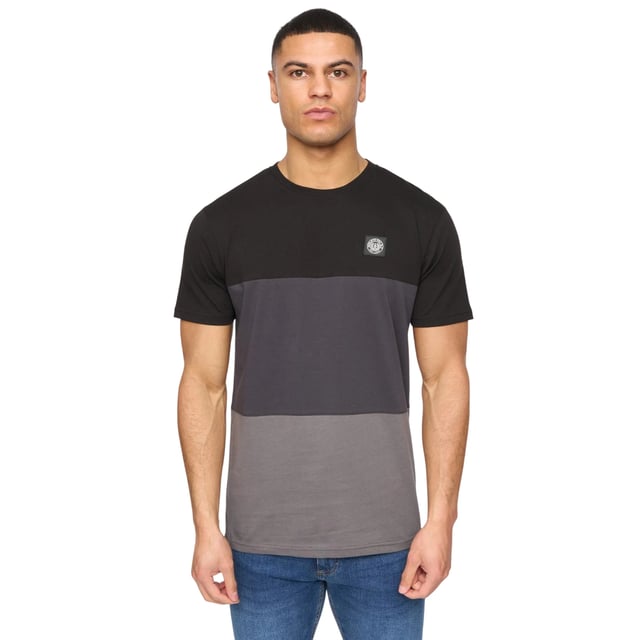 100% Cotton. Fabric: Soft Touch. Design: Colour Block, Logo. Neckline: Crew Neck. Sleeve-Type: Short-Sleeved. Fit: Regular. S: 38 in. M: 40 in. L: 42 in. XL: 44 in. XXL: 46 in.