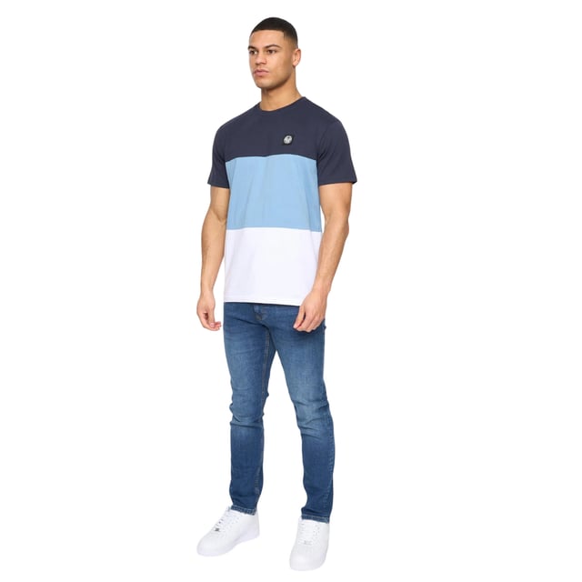 100% Cotton. Fabric: Soft Touch. Design: Colour Block, Logo. Neckline: Crew Neck. Sleeve-Type: Short-Sleeved. Fit: Regular. S: 38 in. M: 40 in. L: 42 in. XL: 44 in. XXL: 46 in.