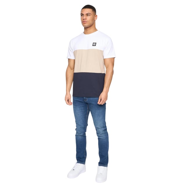100% Cotton. Fabric: Soft Touch. Design: Colour Block, Logo. Neckline: Crew Neck. Sleeve-Type: Short-Sleeved. Fit: Regular. S: 38 in. M: 40 in. L: 42 in. XL: 44 in. XXL: 46 in.