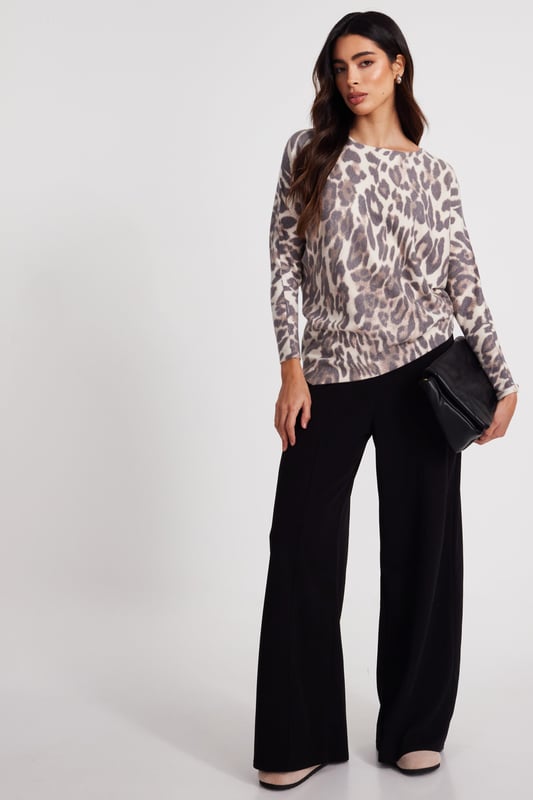 - Knit finish - Leopard print - Batwing sleeves - Longline - Relaxed fit - Model height: 5'9" - Model wears uk 8 / us 4 / eur 36 - Always check the care wash label - Cool hand wash with mild detergent