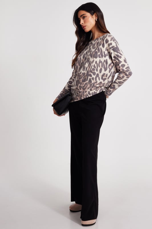 - Knit finish - Leopard print - Batwing sleeves - Longline - Relaxed fit - Model height: 5'9" - Model wears uk 8 / us 4 / eur 36 - Always check the care wash label - Cool hand wash with mild detergent