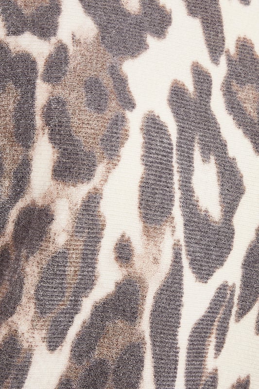 - Knit finish - Leopard print - Batwing sleeves - Longline - Relaxed fit - Model height: 5'9" - Model wears uk 8 / us 4 / eur 36 - Always check the care wash label - Cool hand wash with mild detergent