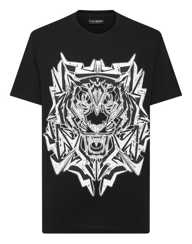 Add a dash of uniqueness to your outfits with this exclusive cotton T-shirt. Look at the details.   Cotton jersey   The iconic Tiger print on the front   Logo on a rubberized patch sewn on the yoke   Rib knit neckline   Two needle stitching   Fit: Loose