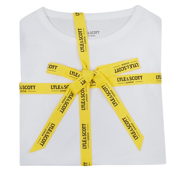 Bring some style to your sleepwear with these timeless cotton-rich lounge set from Lyle & Scott. Cut in a comfortable regular fit  the set comprises a short-sleeved top and pull-on shorts. Embroidered logo patches and branding on the elasticated waistband add a premium finish.