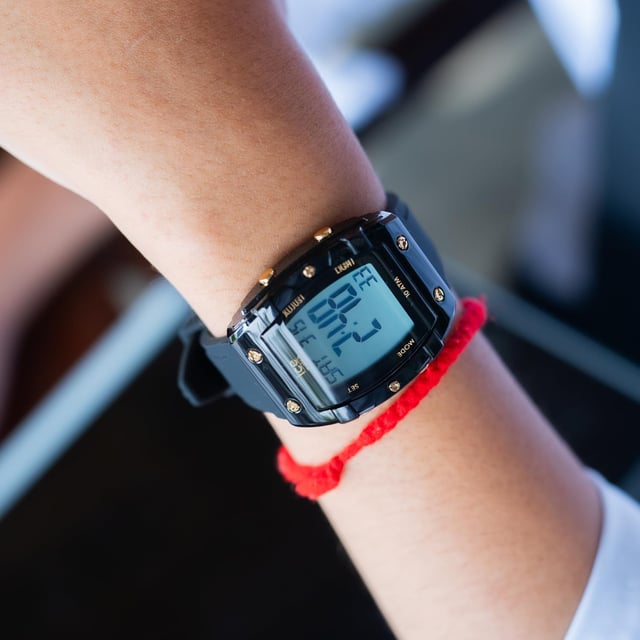 Ice Watch Ice Digit Boliday - Black Unisex's Black Watch 024564 This Ice Watch Ice Digit Boliday - Black Digital Watch for Unisex is the perfect timepiece to wear or to gift. It's Black Tonneau case combined with the comfortable Black Silicone watch band will ensure you enjoy this stunning timepiece without any compromise. Operated by a high quality Quartz movement and water resistant to 5 bars, your watch will keep ticking. Adopt a sleek, futuristic style with the ICE digit boliday. This digital watch is not just a watch, but an accessory that combines modernity and sophistication. This Digital watch has a calendar function: Day-Date as well as a Stop Watch , Countdown , Alarm and Light High quality Black Silicone strap with a secure Buckle, measuring 20 cm in length and 21 mm in width Case measurement: 37 X 44 mm,case thickness: 12 mm, case colour: Black and dial colour: LCD