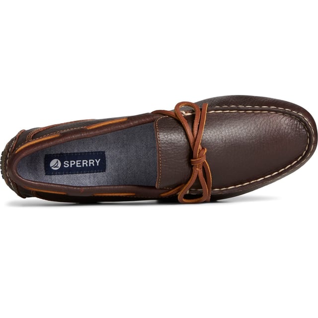 Show off your sense of style with our Davenport 1-Eye driving shoe. Crafted from pure premium leather, with luxurious rawhide laces and meticulous moccasin stitching, these tasteful loafers sit atop a slim podded rubber outsole.
