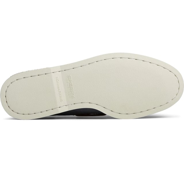 Die Gold Cup Authentic Original 2-Eye Bootsschuh repräsentiert den Höhepunkt einer Tradition, die sich über neun Jahrzehnte erstreckt. Hergestellt aus hochwertigem Vollnarbenleder mit Lammfellfutter, verfügen diese Bootsschuhe über unser charakteristisches 360°Schnürsystem.