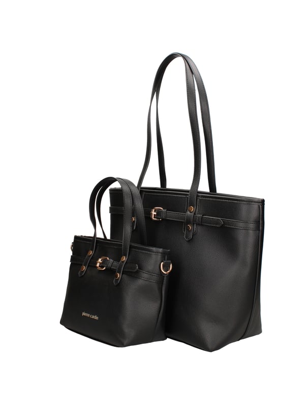 Bolso bandolera para mujer. El cierre es con cremallera. Los bolsillos internos son uno con cremallera y otro abierto. Los bolsillos externos están ausentes. Falta la correa para el hombro. El mango es de piel. Hay un compartimento interno. El material externo es 100%PU. Internamente es 100% Poliéster. Medidas: 32x28x13 cm. Producto de moda
