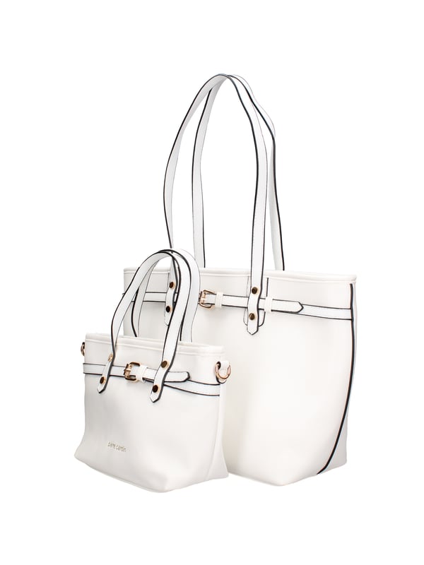 Bolso bandolera para mujer. El cierre es con cremallera. Los bolsillos internos son uno con cremallera y otro abierto. Los bolsillos externos están ausentes. Falta la correa para el hombro. El mango es de piel. Hay un compartimento interno. El material externo es 100%PU. Internamente es 100% Poliéster. Medidas: 32x28x13 cm. Producto de moda