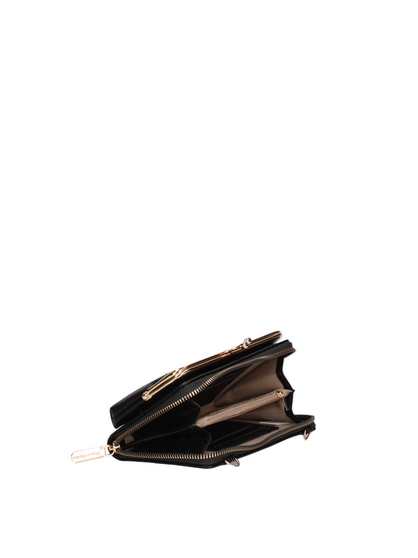 Cartera de mujer. El cierre es con cremallera. Los bolsillos internos tienen cremallera y tarjetero. Los bolsillos externos están ausentes. La bandolera es extraíble en cadena. Falta el mango. Hay dos compartimentos internos. El material externo es 100%PU. Internamente es 100% Poliéster. Medidas: 19x11x4 cm. Producto de moda