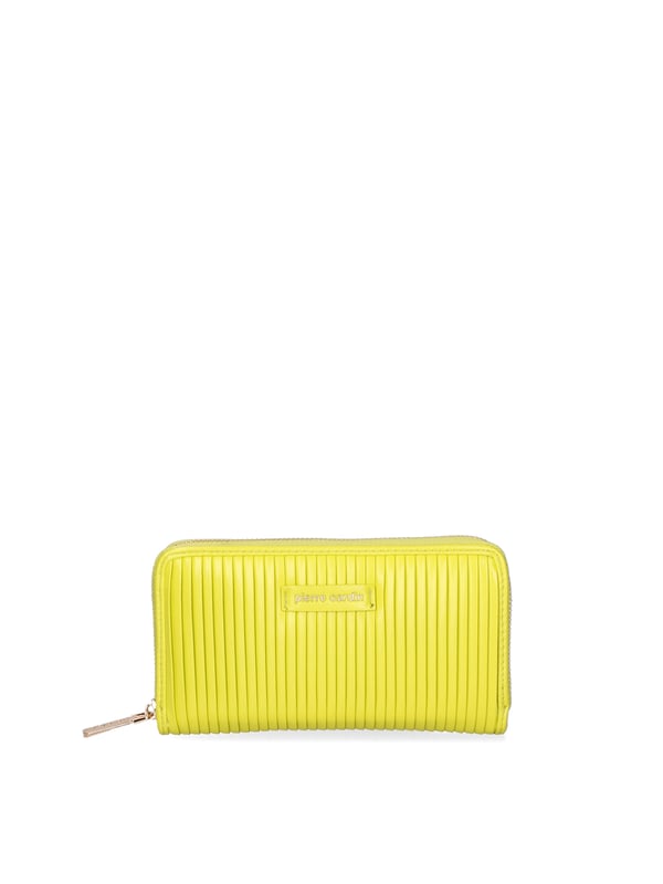 Cartera de mujer. El cierre es con cremallera. Los bolsillos internos son tarjeteros para billetes y monedas. Los bolsillos externos están ausentes. Falta la correa para el hombro. Falta el mango. Hay un compartimento interno. El material externo es 100%PU. Internamente es 100% Poliéster. Medidas: 19x10x3 cm. Producto de moda