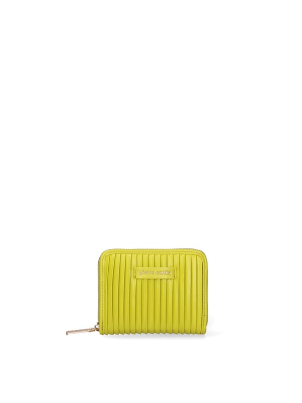 Cartera de mujer. El cierre es con cremallera. Los bolsillos internos son tarjeteros para billetes y monedas. Los bolsillos externos están ausentes. Falta la correa para el hombro. Falta el mango. Hay un compartimento interno. El material externo es 100%PU. Internamente es 100% Poliéster. Medidas: 13x10x3 cm. Producto de moda