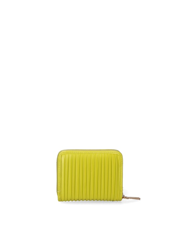 Cartera de mujer. El cierre es con cremallera. Los bolsillos internos son tarjeteros para billetes y monedas. Los bolsillos externos están ausentes. Falta la correa para el hombro. Falta el mango. Hay un compartimento interno. El material externo es 100%PU. Internamente es 100% Poliéster. Medidas: 13x10x3 cm. Producto de moda
